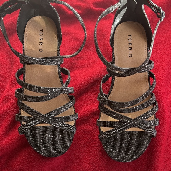 Torrid Wedge silver and black 8.5WW - Picture 9 of 9